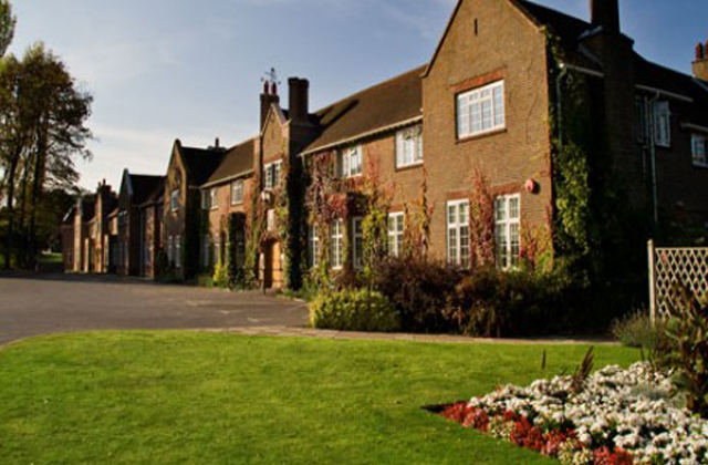 英国哈珀亚当斯大学学院本科申请条件