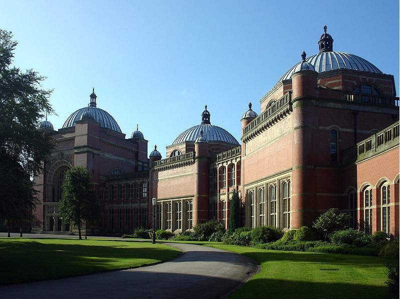 英国伯明翰大学本科预科申请条件
