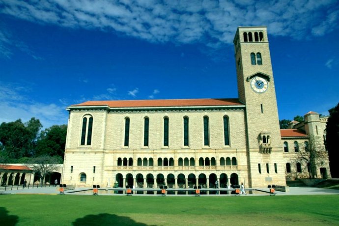 西澳大学金融专业本科申请条件