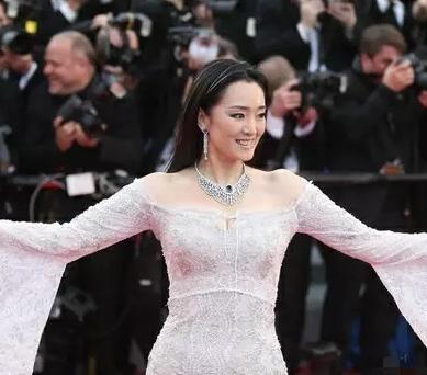 戛纳电影节红毯女星学历